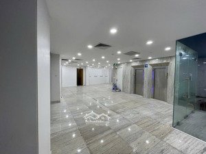 cho thuê tòa nhà mặt phố tại cầu giấy hà nội . cho thuê làm mọi mô hình kd