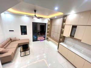 nhà mới tinh dân xây trường chinh khương thượng đống đa 40m 9tỷ 5tầng mt5m sát phố ở sướng