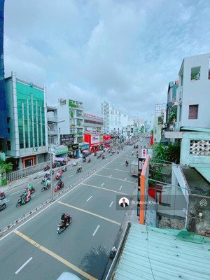 hàng ngộp! cách mt 1 căn - xe hơi tới nhà phan đăng lưu, pn (dt 4,3x21m) sẵn 5 tầng. chỉ 14,3 tỷ tl