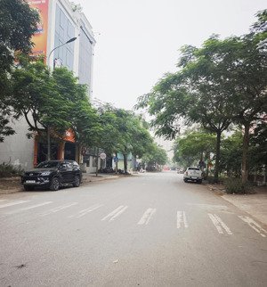 bán mảnh đất đấu giá tứ hiệp 148m2, tặng nhà xưởng 2 tầng, tầm giá hơn 200 triệu/m2