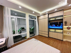 bán nhà ô đồng lầm hồ ba mẫu 41m 4 tầng 12.5 tỷ