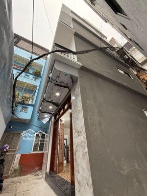 nhà siêu hiếm - lô góc - nhà mới - tt hbt - 20m ra ô tô tránh - dân xây - view thoáng - ngõ thông