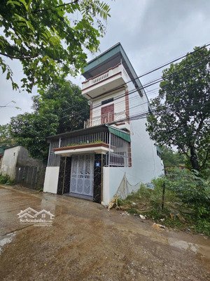 chính chủ bán nhà 3 tầng 87m2 ngay uỷ ban hành chính thực tế sử dụng hơn 100m2 cnc hoà lạc 6p