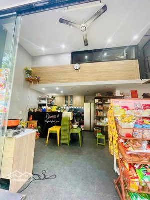 bán nhà kinh doanh mặt phố to chu huy mân có vỉa hè kinh doanh sầm uất