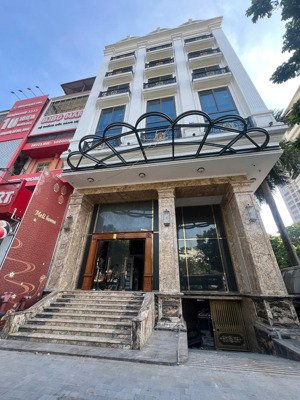 tuyệt thế giai nhân 2 măt phố, 1 măt ngõ to như phố không điểm trừ lô góc - phù hợp mọi loại hình