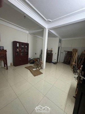 nhà dân xây chắc chắn trần đại nghĩa- hai bà trưng - sân thoáng sáng ngõ thông nhiều lối vào