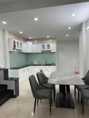 giá hơn 5tỷ-bán nhà mới-dt 85m2 - ngang 5 - hxh 5m - huỳnh tấn phát - hàng xóm quận - kdc hiện hữu