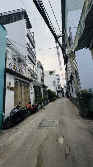 bán nhà 2 phòng ngủ hẻm 58 tôn thất thuyết quận 4