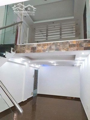 cần bán căn hộ tầng trệt + lửng 2pn2wc 82m², nguyễn kiệm, phú nhuận 5 tỷ all in