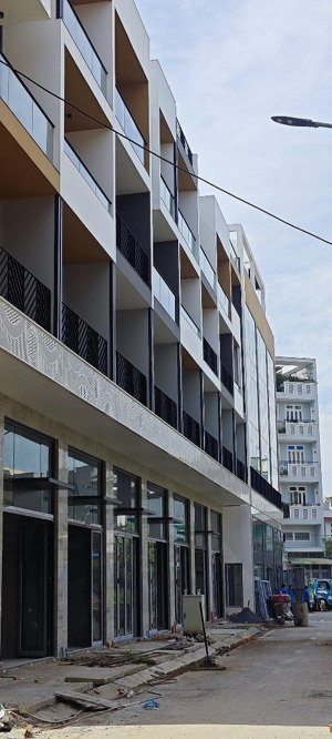 bán gấp nhà phố 5,5 tầng tại the sholi bình tân, 15 tỷ vnd, 80m2