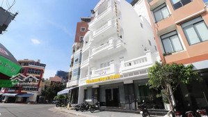 giá ngân hàng thanh lý 52 tỷ khách sạn nha trang pearl 2*