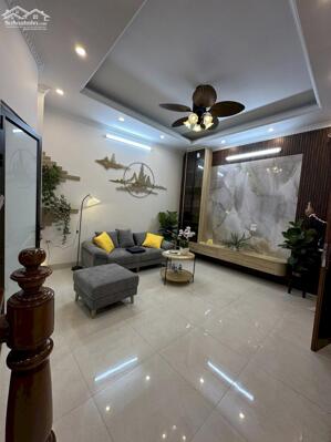 BÁN NHÀ PHỐ KIM NGƯU – HAI BÀ TRƯNG, GẦN MẶT NGÕ THÔNG, 5 TẦNG MẶT TIỀN RỘNG, NỘI THẤT ĐẸP.