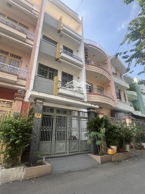 chủ cần bán căn nhà phố đường số 22, trần não sát bờ sông thoáng mát