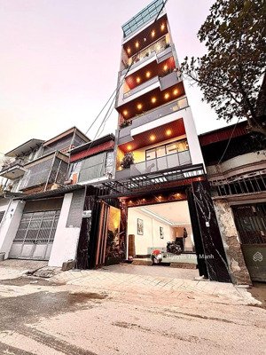 phân lô khu đô thị- oto dừng đỗ ngày đêm- kinh doanh đỉnh- mặt tiền khủng