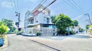 Nhà 3 tầng ngang 7.5m - 2 mặt tiền kinh doanh - Full nội thất - Sổ hoàng công - 8.6 tỷ TL