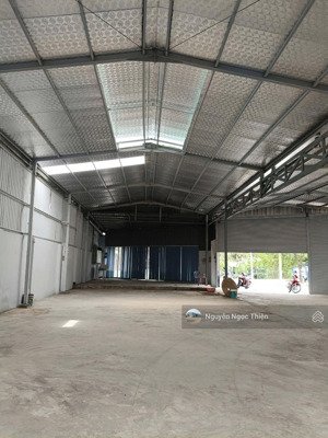 cho thuê kho 500m2 gần ngã 4 thủ đức , quận 9