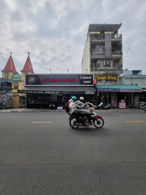 11 x 17m giá 31 tỷ .bán gấp nhà góc 2 mt vườn lài , q. tân phú