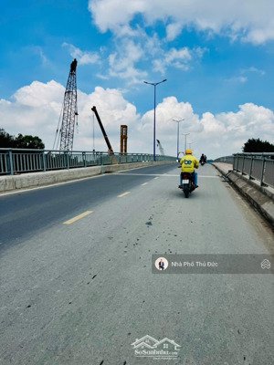 nhà 3 tầng - căn góc - sân ôtô - lò lu - gamuda land - cầu tăng long