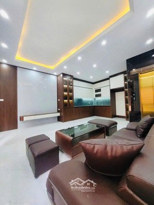 bán nhà đẹp thang máy ,ô tô gần phố hoàng quốc việt , võ chí công; 41 x6tầng,đủ nội thất về ở luôn