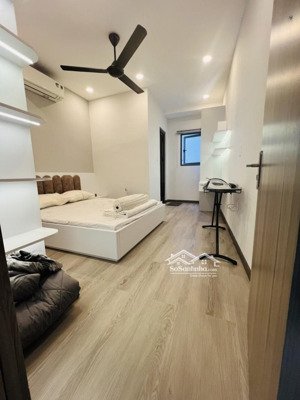 siêu phẩm nhà đẹp q1 - sát mt nguyễn văn cừ - 3 tầng 4pn - tặng full nội thất xịn - chỉ 11.8 tỷ