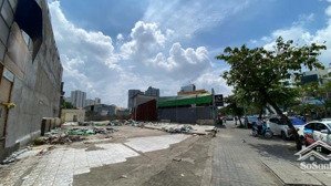 cho thuê mảnh đất ngã 4 dt 1500m2,mt 50m khu nguyễn chánh / trung kính / mạc thái tổ