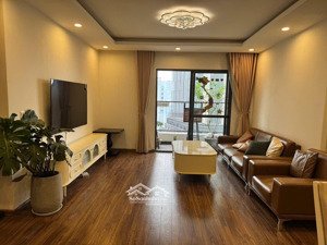 bán căn hộ the gonden palm 21 lê văn lương