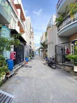 chỉnh chủ gửi bán. hỗ trợ vay nh