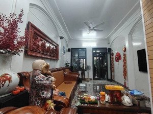 thanh nhàn 110m2 4tầng dân xây vị trí 30m gia mặt phố gần công viên tuổi trẻ gần viện thanh nhàn