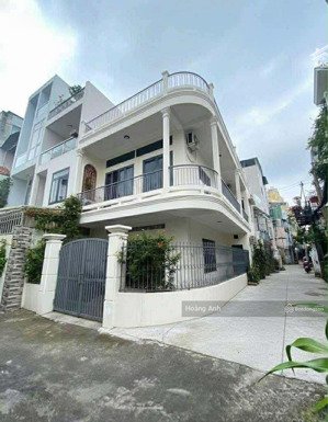 nguyễn xí đoạn 2 chiều ngay vincom - lô góc đẹp - hẻm thẳng 1 trục