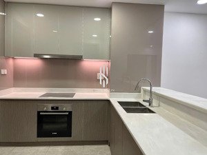 the river : cho thuê căn hộ 3pn diện tích lớn nội thất cơ bản