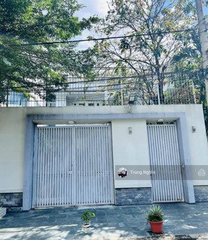 nhà đường nam kỳ khởi nghĩa diện tích: 9x30m trệt 2 lầu cho thuê