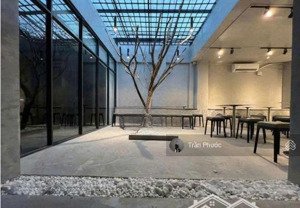 cho thuê mặt bằng 241 nguyễn thượng hiền phường 5 quận phú nhuận dt: 8x21m - 160m2 trống suốt