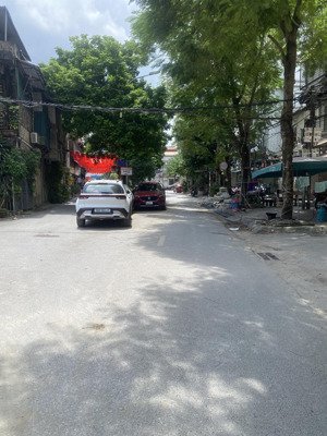 nhà 5 tầng phố hoàng cầu 64m2 - ô tô đỗ gần - chung cư mini