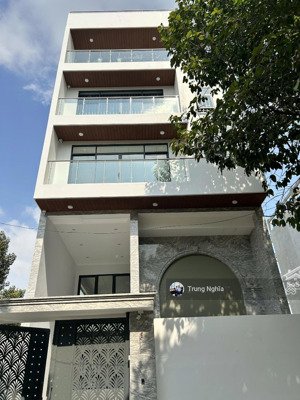 tòa nhà đường bình giã diện tích: 8x20m hầm 5 tầng cho thuê