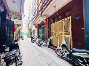 bán căn nhà đẹp - giá đầu tư - ô tô đỗ cửa tại cầu giấy - mời anh chị xem ngay