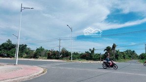 bận lô góc thổ cư mặt tiền nguyễn chí thanh, phường long thành trung, tây ninh