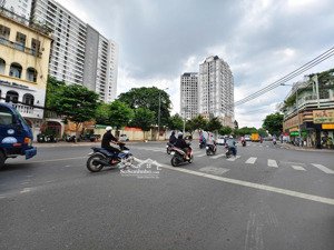 bán nhà vị trí đẹp - góc 2mt hxh 10m chu văn an ,p12,bình thạnh - dt:5x20m + 5 tầng - giá: 23 tỷ tl