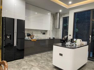 a quang cần bán căn nhà 6 tầng, thang máy, mới xây, view cầu nhật tân, giá 11.9 tỷ