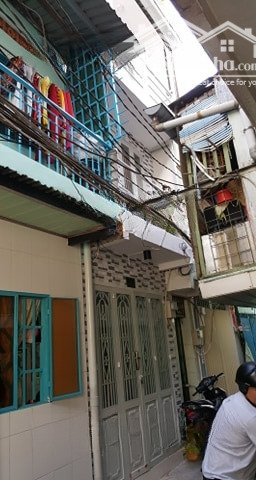 cho thuê nhà 1 trệt 2 lầu - 2pn- 2 ban công - 2 wc (đầy đủ tiện ích - không ngập)