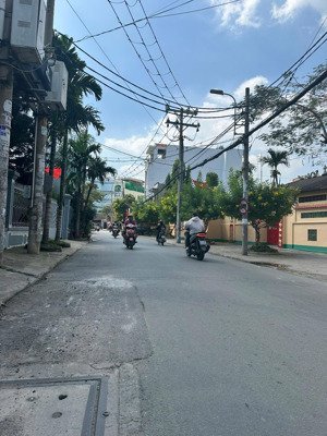 bán đất tặng nhà cấp 4 hẽm 8m đường nguyễn oanh dt4mx21m gía chỉ 8.5 tỷ p.6 gò vấp