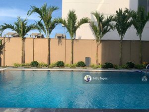 bán biệt thự full nội thát 5 phòng ngủ hồ bơi sân vườn view sông cho thuê thu về 60 triệu/tháng