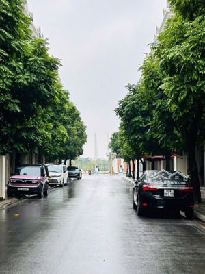 bán căn liền kề khu sao biển 67.5m gần chung cư giá 10.8 tỷ giá tốt nhất thị trường