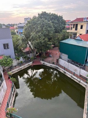lô góc nhà 4 tầng, view hồ sổ đỏ, không lỗi trung tâm đại áng - xã ngọc hồi. giá rẻ. 