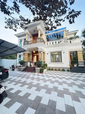 hàng hiếm: biệt thự vip góc 2mt 400m phú tân, thủ dầu một