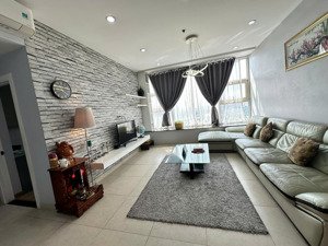 bán căn 3pn lacasa dt 128m2 giá bán 6,2tỷ shr full nội thất đang có hđ thuê 18tr/th lh 