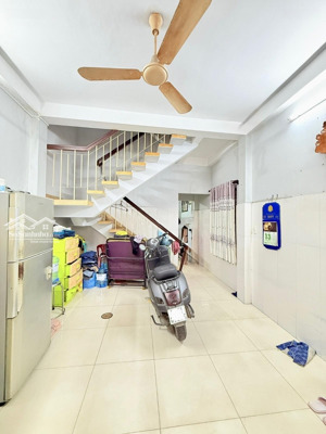 bán nhà ngay ngã tư phú nhuận, hẻm thông 1 trục, 35m2 (3.8x9m) 4 tầng 5 phòng, 6.3 tỷ tl