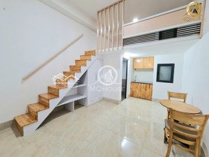 duplex gác cao, full nội thất, tòa nhà thang máy hầm xe. ở 2-3 bạn. ngay nguyễn gia trí, bình thạnh