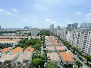 cần bán nhanh căn hộ midtown phú mỹ hưng, 80m2, 2pn, view biệt thự, full nt,có ô xe hầm,giá 10.8 tỷ