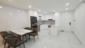 bán căn hộ chung cư 93 lò đúc - 100m 2 ngủ - tầng cao - view đẹp - có slot ô tô - khu vực trung tâm