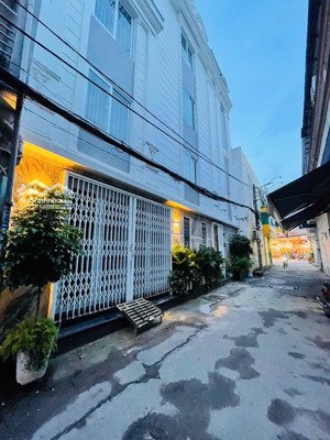 nhà hxh lê văn thọ , ngang 12m x 3.8m, 2 lầu st, dòng tiền 25tr sẵn, giá 7.6 tỷ tl